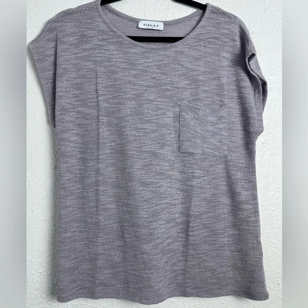⭐️Gilli Gray Women's Top Size Medium‎